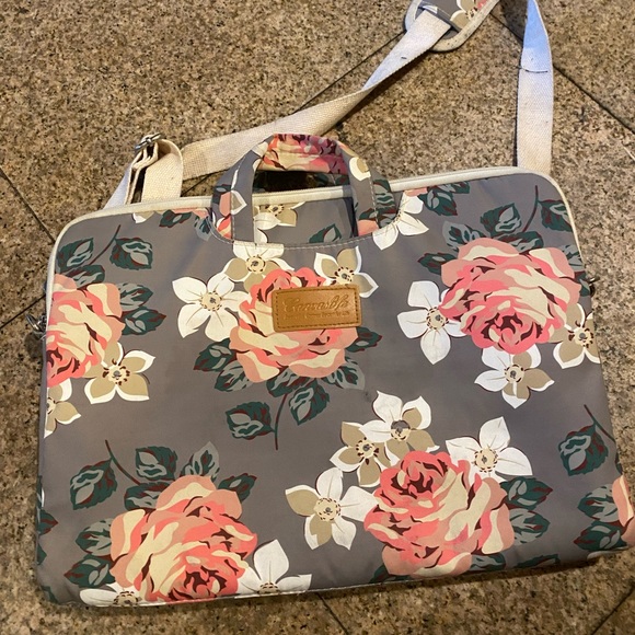 Laptop/IPad/Tablet Bag - Picture 1 of 2